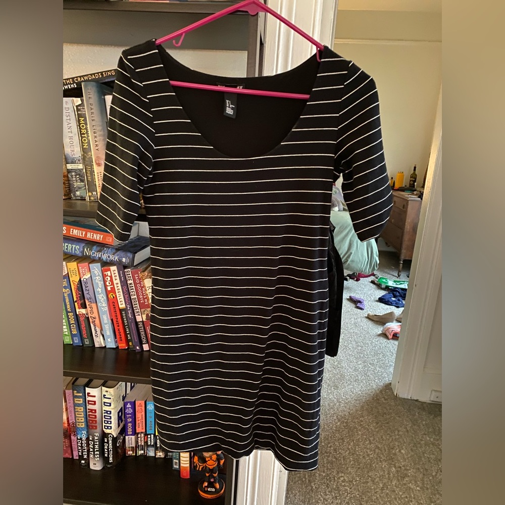 Fitted mini striped dress